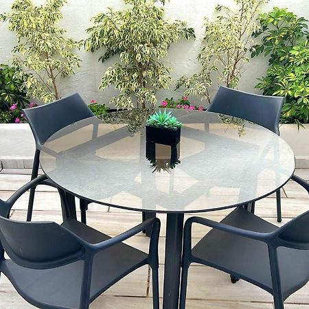 New! Renovated, Centrally Located, Private Entrance, Terrace Leilighet Valencia Eksteriør bilde