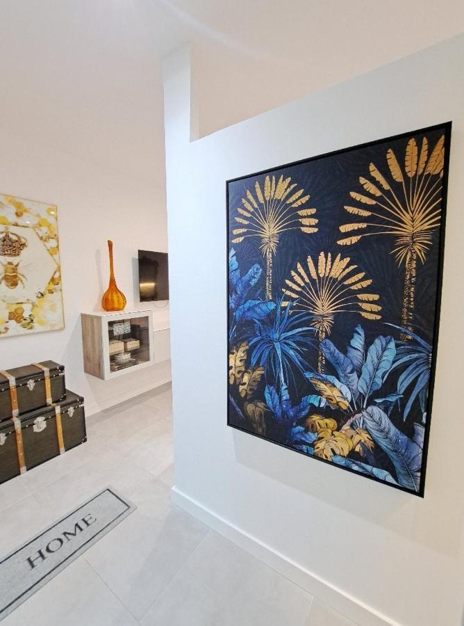 New! Renovated, Centrally Located, Private Entrance, Terrace Leilighet Valencia Eksteriør bilde