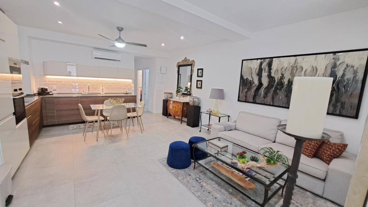 New! Renovated, Centrally Located, Private Entrance, Terrace Leilighet Valencia Eksteriør bilde