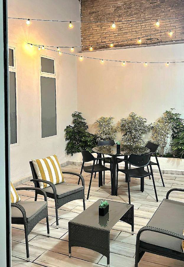 New! Renovated, Centrally Located, Private Entrance, Terrace Leilighet Valencia Eksteriør bilde