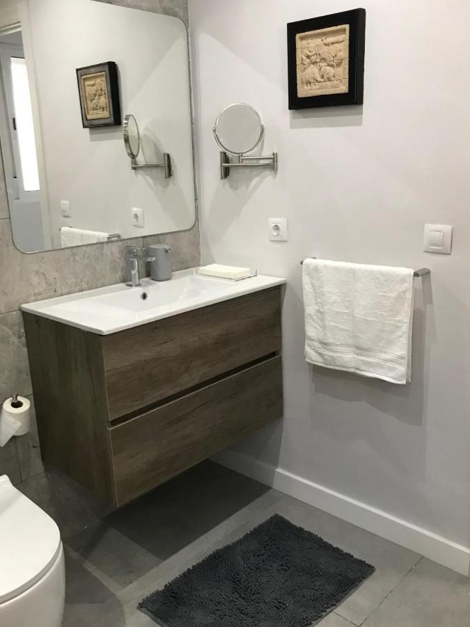New! Renovated, Centrally Located, Private Entrance, Terrace Leilighet Valencia Eksteriør bilde